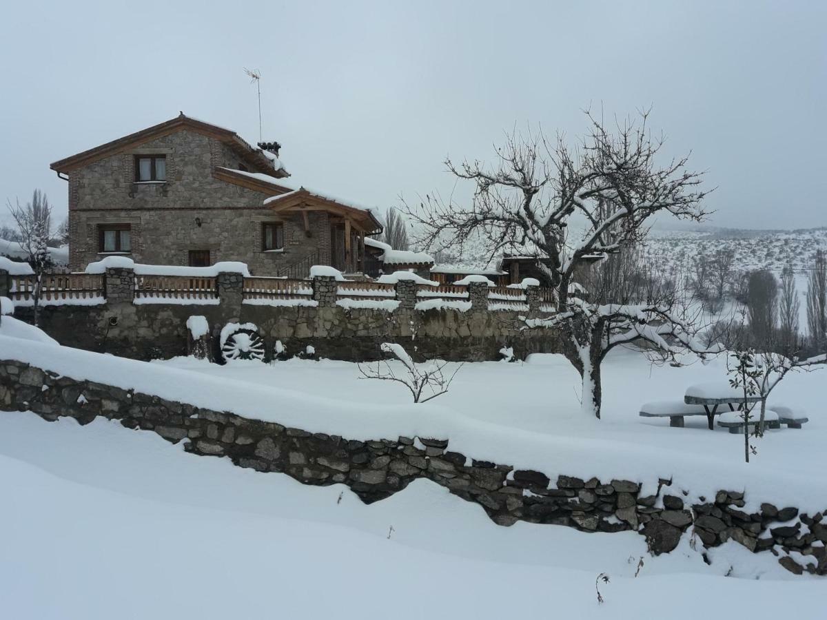 El Rondillo De Gredos Guest House Hoyos del Collado Luaran gambar