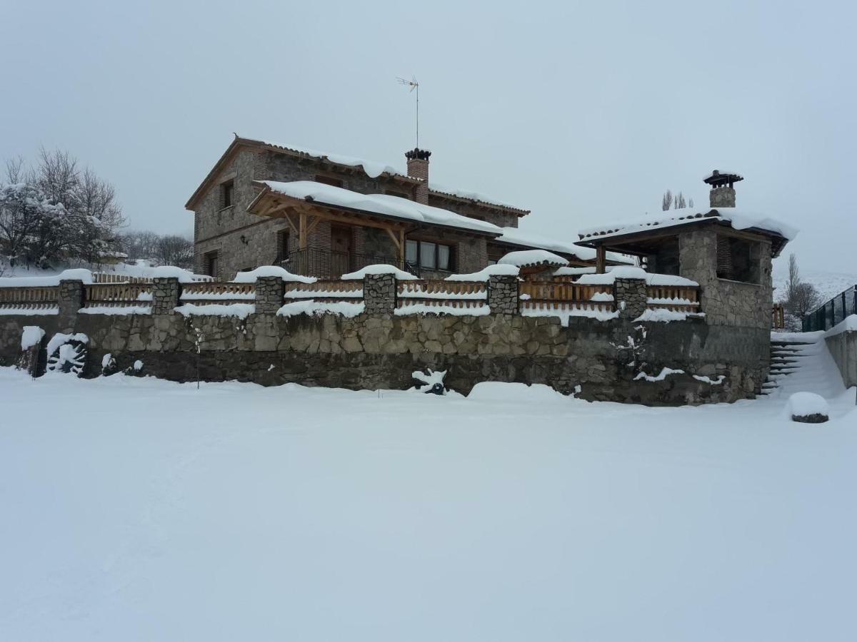 El Rondillo De Gredos Guest House Hoyos del Collado Luaran gambar